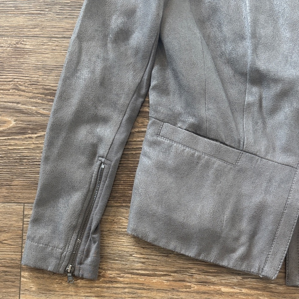 DKNY JEANS Grey Faux Suede Asymmetrical Zip Jacket Moto Biker Womens Size Medium - Picture 8 of 13